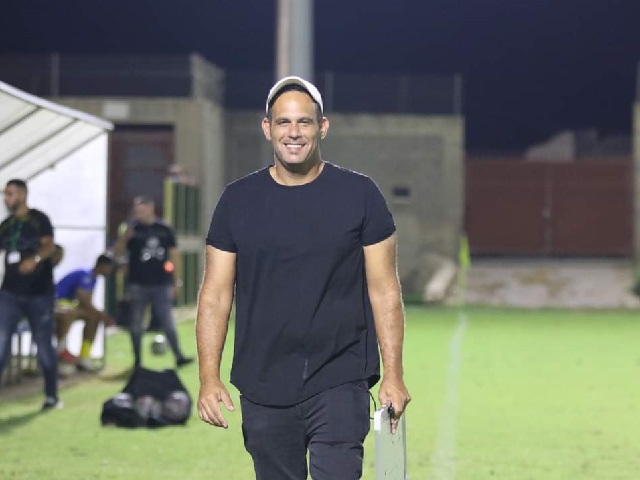 ניצחון ראשון העונה. אלימלך (דאפר מחאמיד)